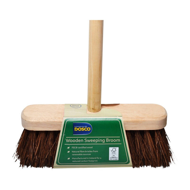 11 BASSINE BRUSH C/W HANDLE