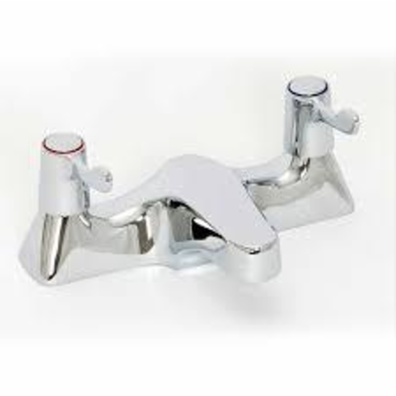 10121 Plumbstore Lever Bath Filler Tap